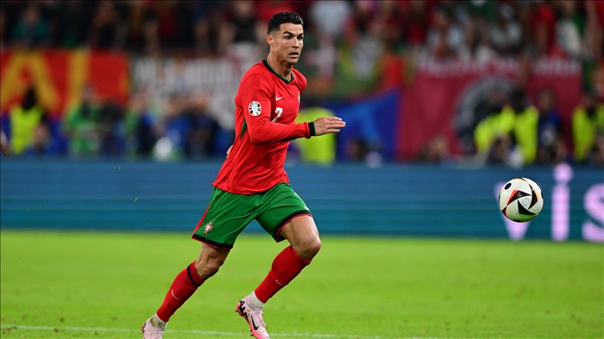 罗马诺：我保证曼联没有告诉霍伊伦他已经不在计划之中